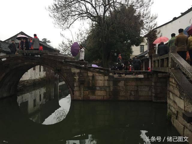 平陆运河首座保通桥实现通车试运行
